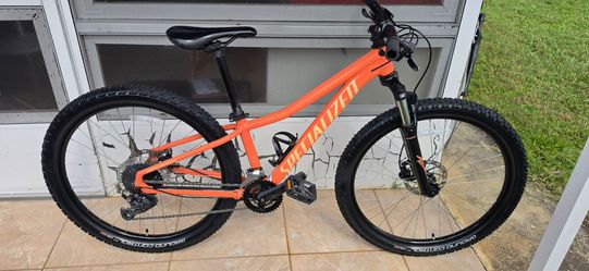 Specialized Rockhopper Mountain Bike