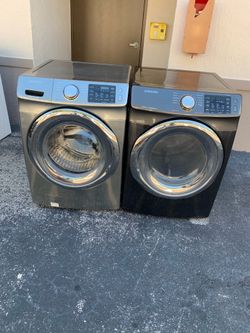 Washer and dryer good condition everything works fine