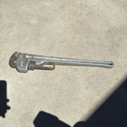 24 Inch Aluminum Pipe Wrench