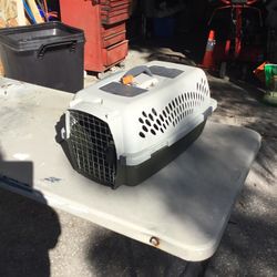 Pet Carrier. Only 5$