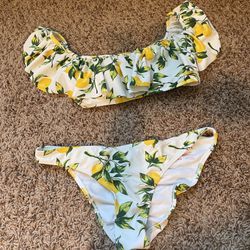 Cabana del Sol Bikini Swimsuit & Flip Flops Lemon theme