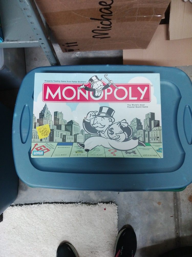 2004 Vintage New Monopoly Game