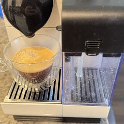 Delonghi Latissima Nespresso Machine 