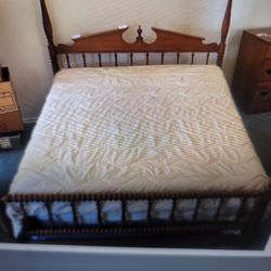 Full Size Bed 