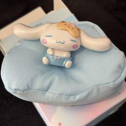 Cinnamon roll Figurine 