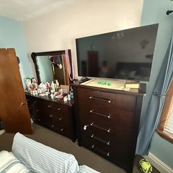 7 piece Full bedroom set with adjustable position bed