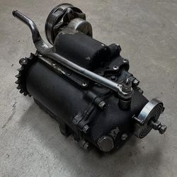 OEM Panhead Trans with ratchet lid.