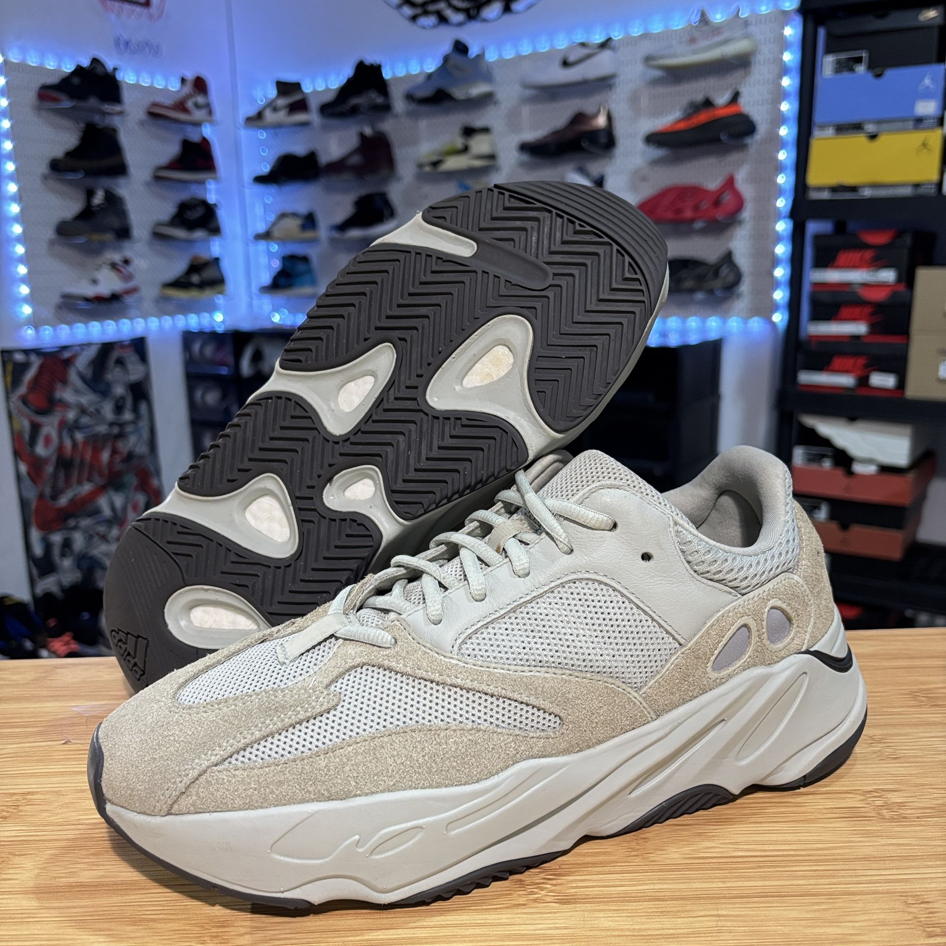 ADIDAS YEEZY “SALT” 700 SIZE 11