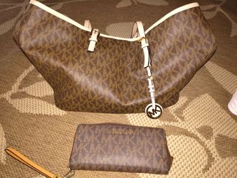 Michael kors purse and wallet