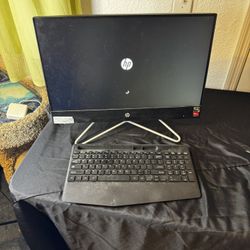 HP All-in-One 24-df0014 AMD Ryzen 3 3250U 2.6GHz, 256GB, 8GB Touchscreen