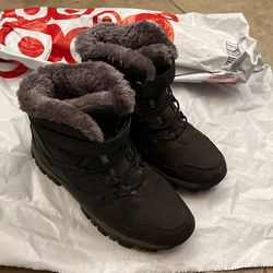 Boy snow Boot Size 5