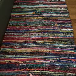 AREA RUG