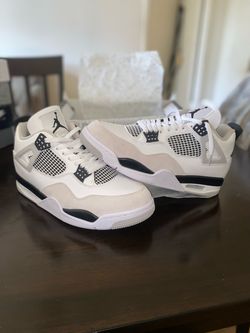 Air Jordan 4 Retro military SIZE men 10.5