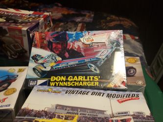6 Model Kits 1/24 And 1/25 three Are Sealed And 3 Are Sealed On The Inside Mint 150 For All 6 Or 35 Each Rare