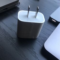 Lightning C Cable Wall Port