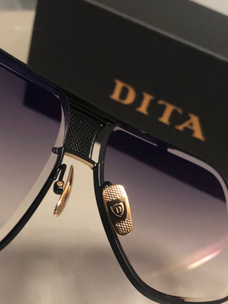 Dita Mach Five Sunglaasses for Sale in Plano, TX - OfferUp