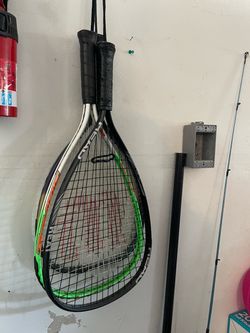 Tennis racket