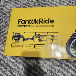 Electric scooter for kids