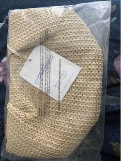Capittana Straw Cluth