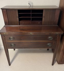 VINTAGE Hepplewhite Desk
