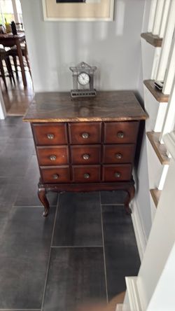 Entry way table with drawers
