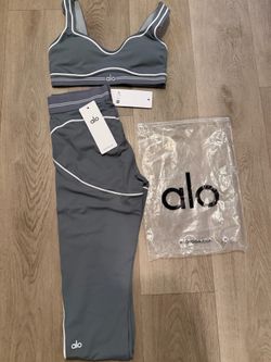Alo Yoga Grey Contrast Trim Sports Bra & High-Waist Legging Set
