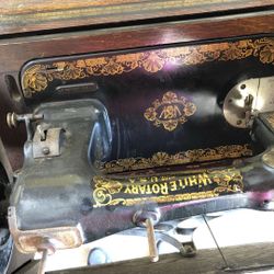 White Rotary Antique Sewing Machine 