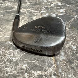 Right Handed Cleveland Tour Action Reg 588 51 Degree Golf Club Wedge & NEW GRIP