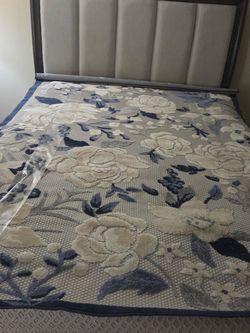 LOVELY RUG NEW. See photos for size