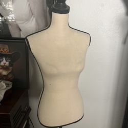 pin mannequin for sewing 