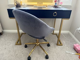 Black Desk And Chair