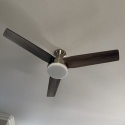 52” Ceiling Fan w/ Remote + Light – Modern