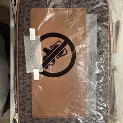 Michael Kors Jet Set Signature Monogram Print Crossbody Bag NWT