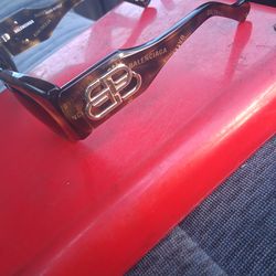 Balenciaga sun glasses