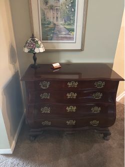Buffet piece.