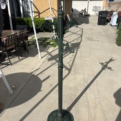 vintage-style cast iron lamp post base 
