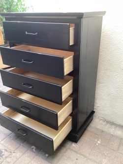 5 DRAWERS DRESSER