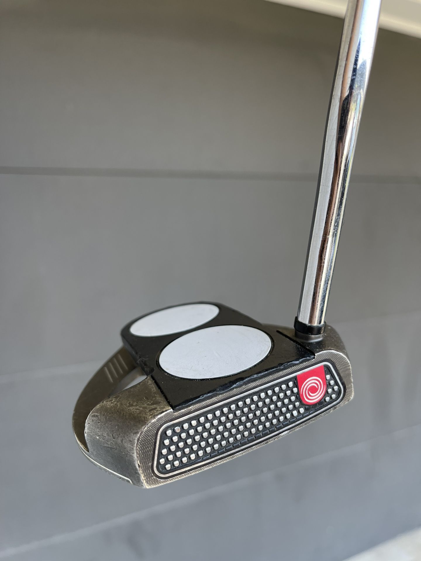 Odyssey: 2-Ball Fang Putter (Right Handed)