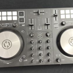 Traktor Kontrol S2