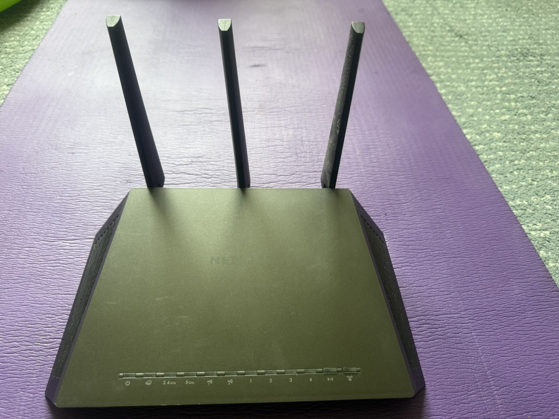 Netgear Nighthawk AC1900 Smart Wifi Router Model R7000