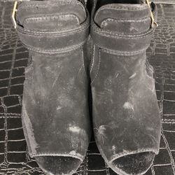 Woman’s Heel Size 6