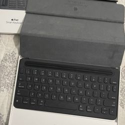 Apple Smart Keyboard 
