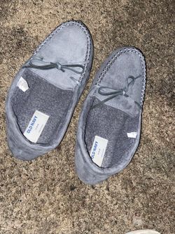 Men’s Slippers Size 8/9