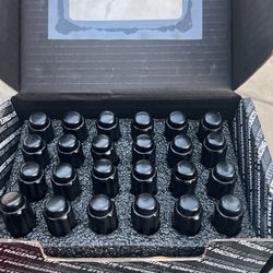 Black Lugnuts