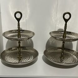 7”, 9” beautiful 2 tiers display plates 
For $14