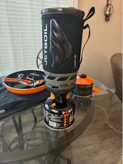 Jetboil Flash 1.0L Cooking System + Skillet + 3 Fuel Canisters