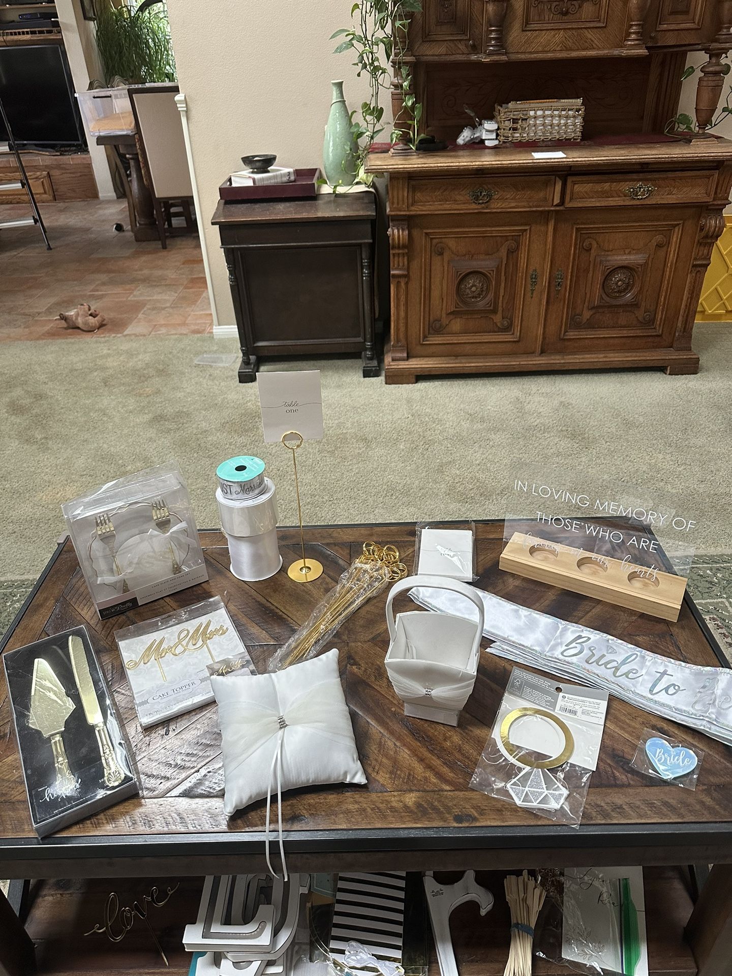 Wedding Decorations. New And Like New!