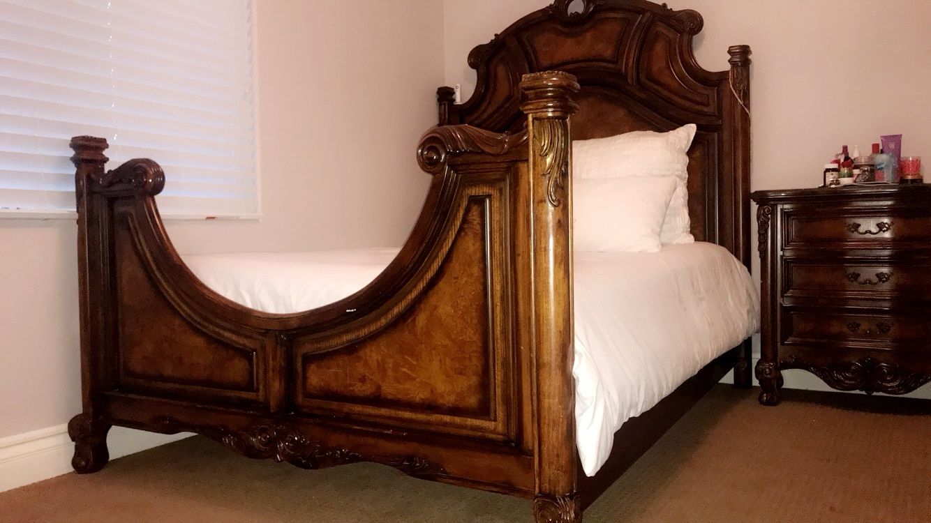 Fairmont Designs Repertoire Queen Bedroom Set with Dresser and Nightstand