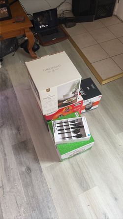 Kitchen Bundle – Dinnerware, Instant Pot, Flatware & More