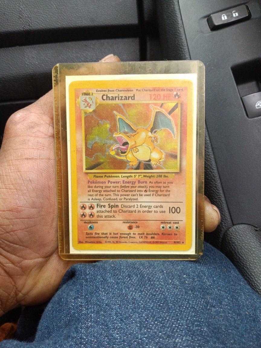 Shadowless Charizard Pokemon